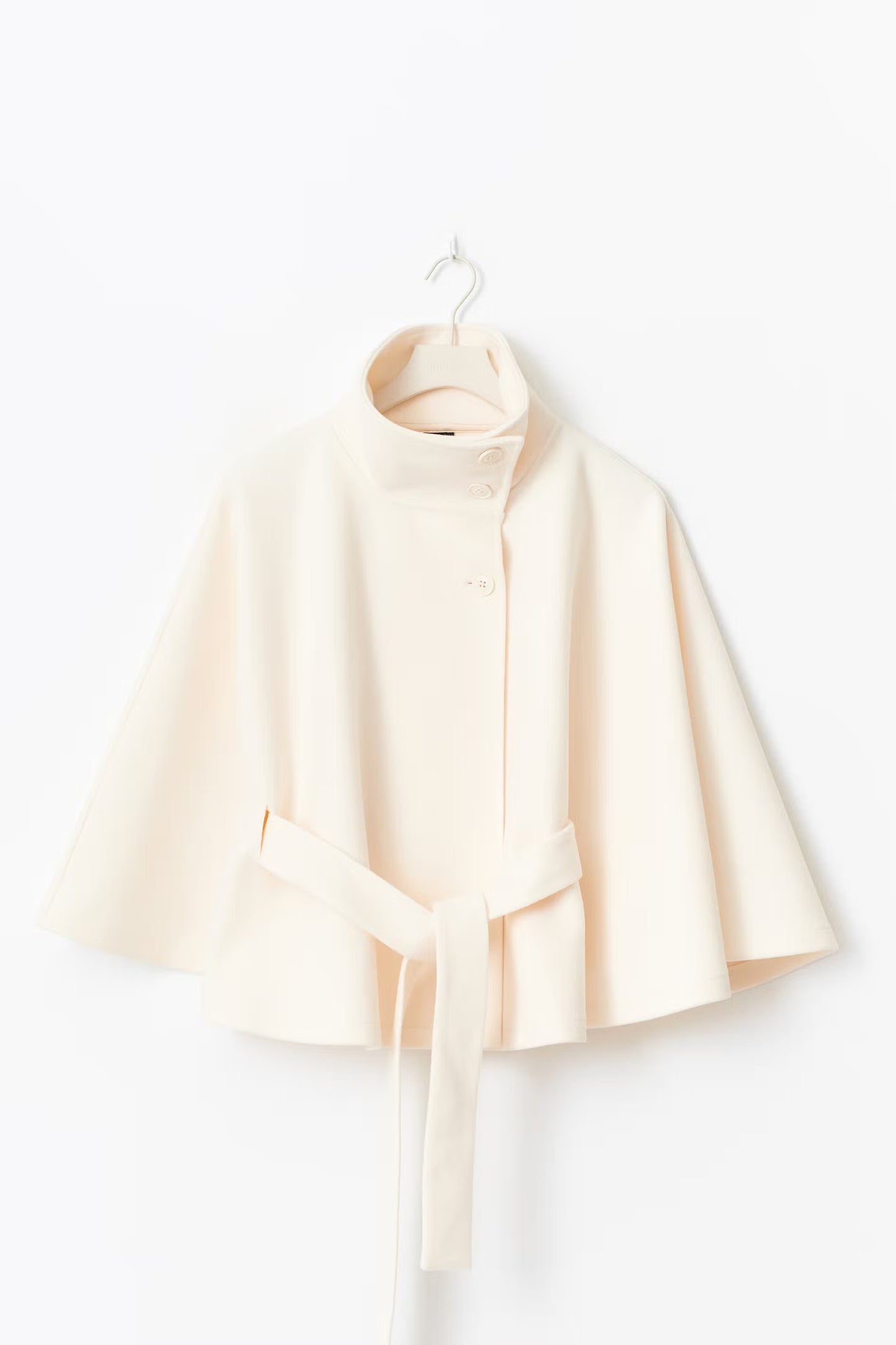 Belt cape jacket - White